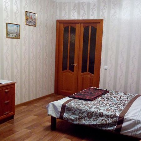 Apartment On Prospekt Peremogi Csernyihiv Kültér fotó